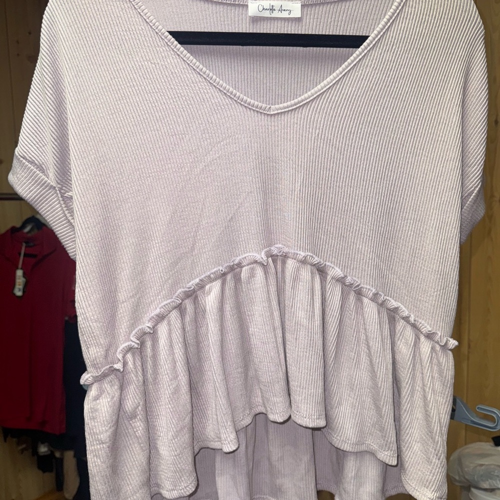 Cozy Lavender Ruffle-Hem V-Neck Tunic - Crinkle Texture